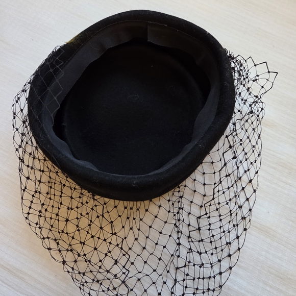 Black Veiled Hat Vintage - Picture 6 of 6